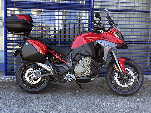 Ducati Multistrada V4 S 2025 Motorradvermietung Frankreich